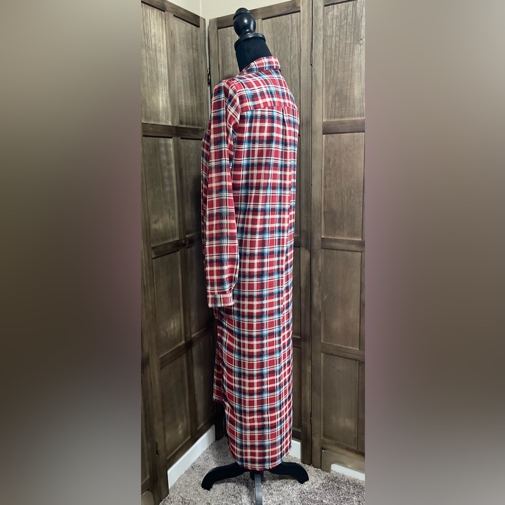 Very J Red and Blue Plaid Maxi Tunic. - Picture 4 of 7